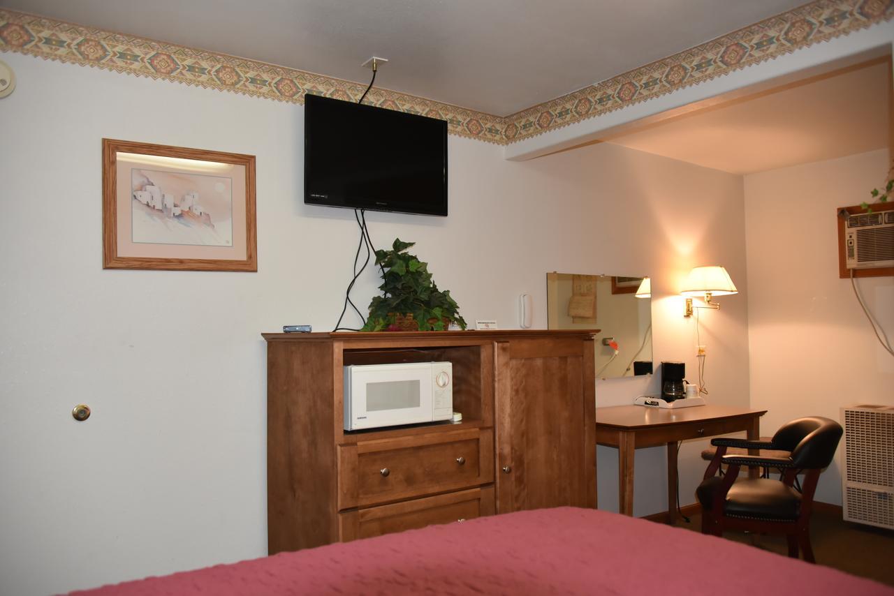 Royals Inn Motel Malta エクステリア 写真